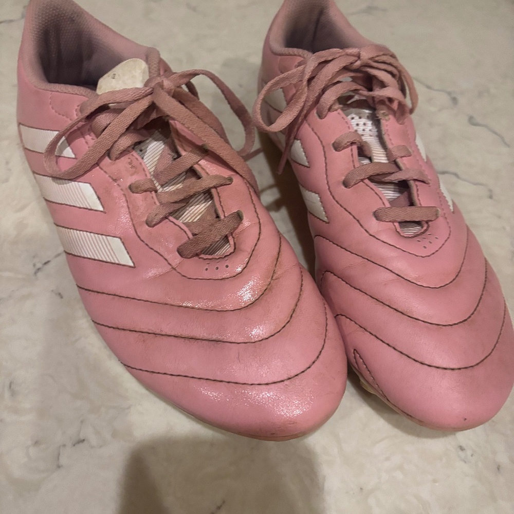 Women’s cleats